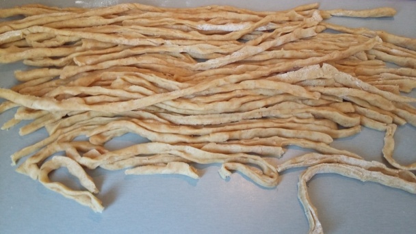 Domáce špaldové kváskové cestoviny so šampiňónovou omáčkou - obrázok 9