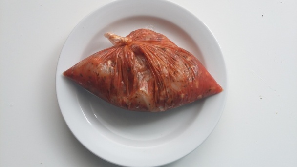 Zeleninový šalát s kuracím mäsom dvoch chutí (fotorecept) - obrázok 2