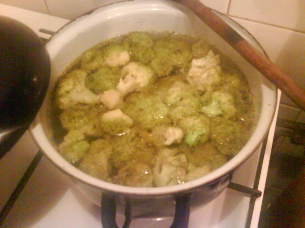 Podracké brokolicové cestoviny so syrom (fotorecept) - obrázok 1
