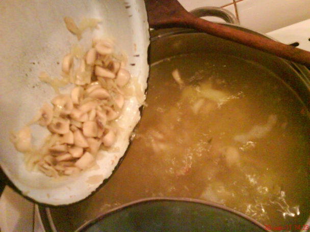 Papcún z hubami a škvarkami (fotorecept) - obrázok 5