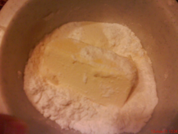 Kysnutý ovocný koláč s posýpkou (fotorecept) - obrázok 6