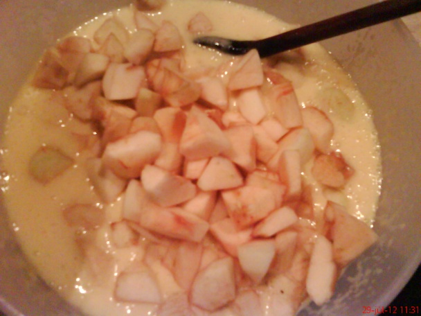 Jemný jablkový koláč s orechami a čokoládou (fotorecept) - obrázok 4