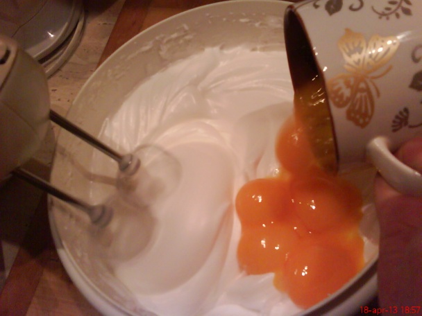 Punčovo-kokosové rezy (fotorecept) - obrázok 1