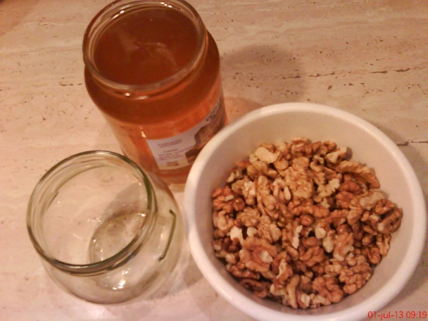 Orechy v mede - fantastická energetická bomba (fotorecept) - obrázok 4