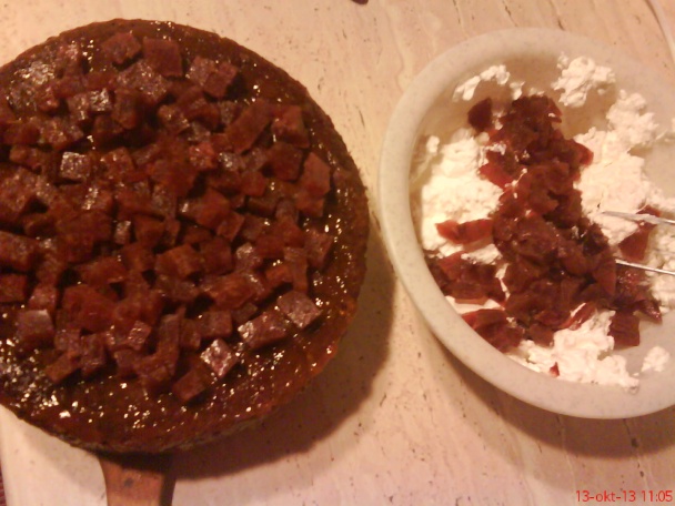 Čokoládová torta so slivkovým želé (fotorecept) - obrázok 12