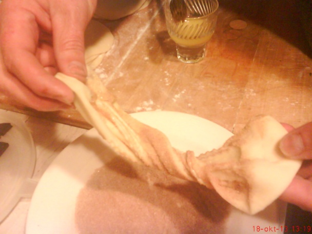 Škoricové klbká s plnkou (fotorecept) - obrázok 11