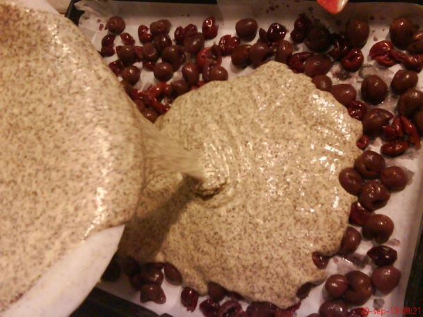 Makový koláč s karamelovou šľahačkou (fotorecept) - obrázok 6