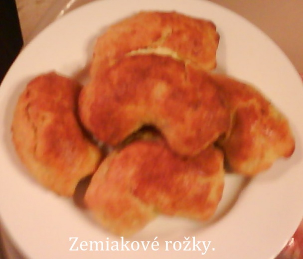 Zemiakové rožky plnené (fotorecept) - obrázok 5