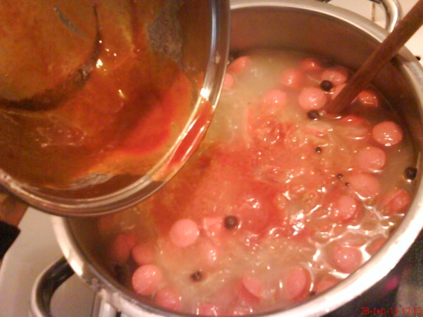 Kyslá polievka s párkom (fotorecept) - obrázok 6