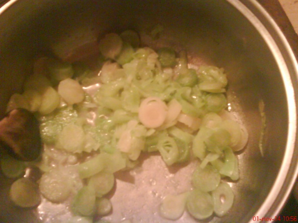 Pórová polievka so zemiakmi (fotorecept) - obrázok 1