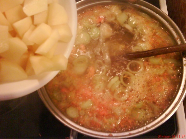 Pórová polievka so zemiakmi (fotorecept) - obrázok 4