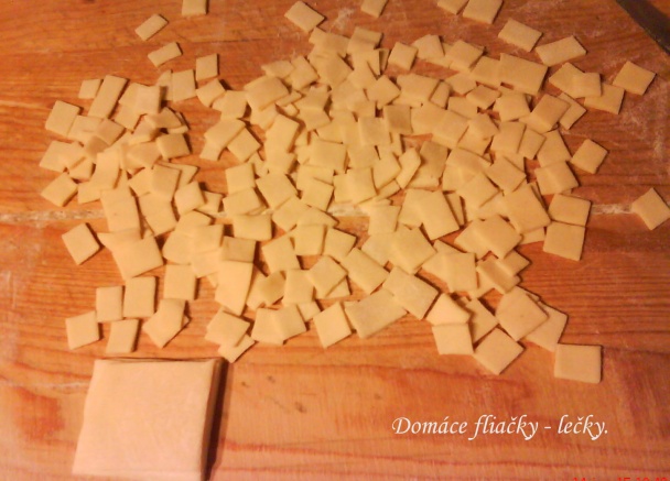 Univerzálne cesto na pirohy, taštičky, knedličky, širšie rezance a rôzne cestoviny (fotorecept) - obrázok 11