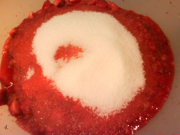 Jahodový džem s celými plodmi (fotorecept) - obrázok 5