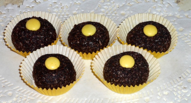 Kokosové guličky nepečené (fotorecept) - obrázok 5