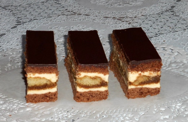 Hnedobiely krémeš s piškótami (fotorecept) - obrázok 8