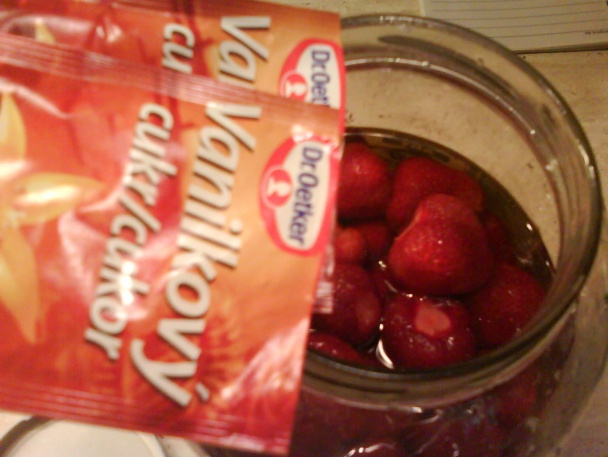 Jahodový likér (fotorecept) - obrázok 5