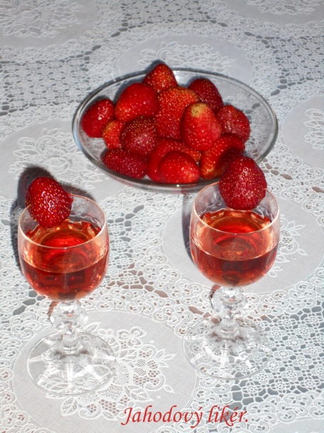 Jahodový likér (fotorecept) - obrázok 6