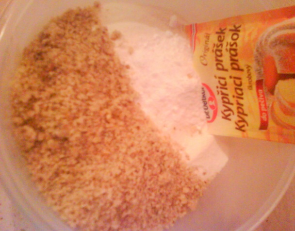 Orechovo-čerešňové rezy (fotorecept) - obrázok 2