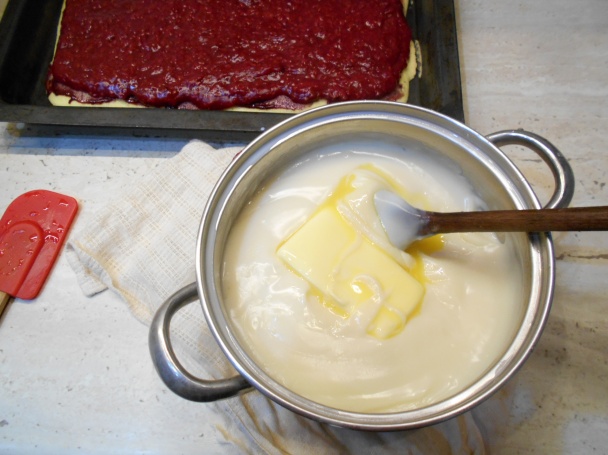 Višňovo-smotanové rezy (fotorecept) - obrázok 4