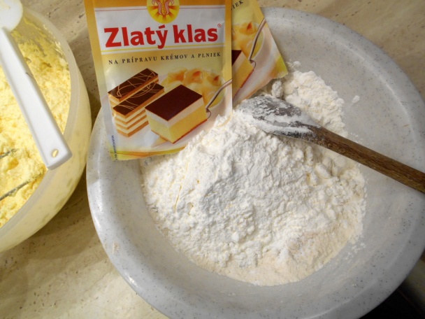 Bábovka s hrozienkami (fotorecept) - obrázok 4