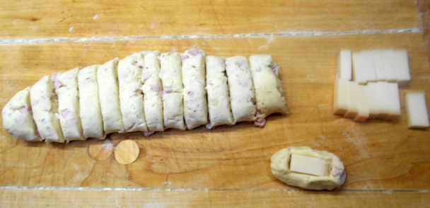 Zemiakové tyčinky so syrom a omáčkou (fotorecept) - obrázok 2