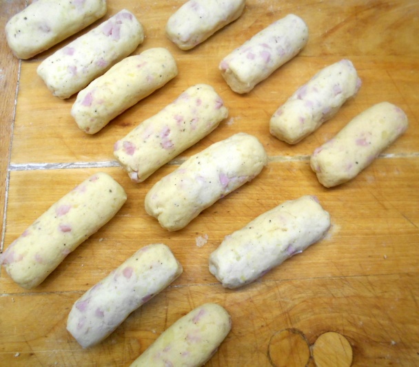 Zemiakové tyčinky so syrom a omáčkou (fotorecept) - obrázok 3