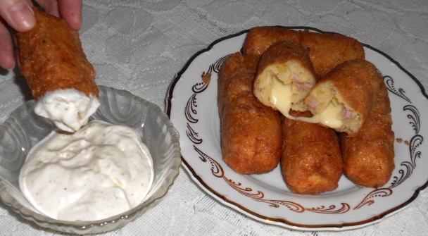 Zemiakové tyčinky so syrom a omáčkou (fotorecept) - obrázok 6