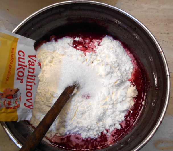 Glazovaný koláč so smotanovou plnkou (fotorecept) - obrázok 7