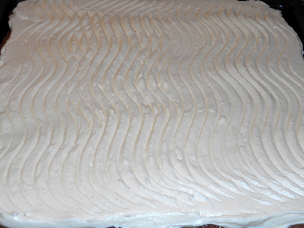 Glazovaný koláč so smotanovou plnkou (fotorecept) - obrázok 8