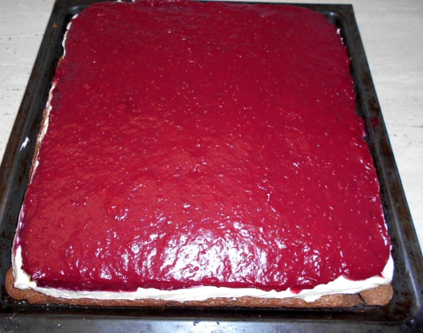 Glazovaný koláč so smotanovou plnkou (fotorecept) - obrázok 9