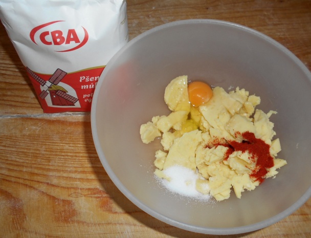 Zemiakové vareniky s hubami a klobáskou (fotorecept) - obrázok 5