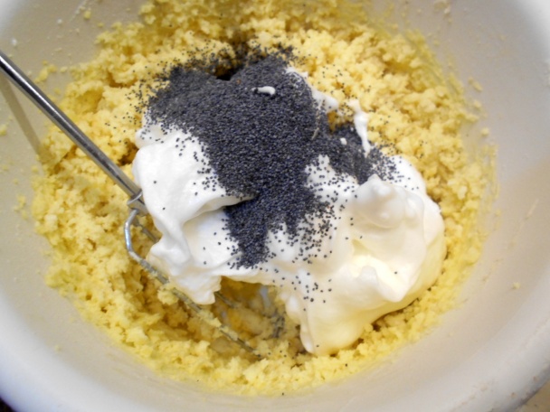 Maková bábovka so zemiakmi (fotorecept) - obrázok 3