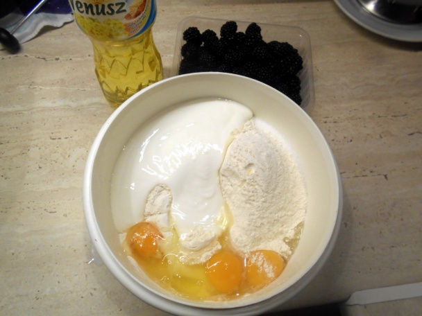 Kefírový ovocný koláč (fotorecept) - obrázok 1