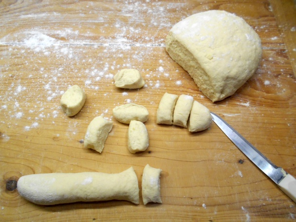 Slivkové gombóce starej mamy zo zemiakového cesta (fotorecept) - obrázok 2