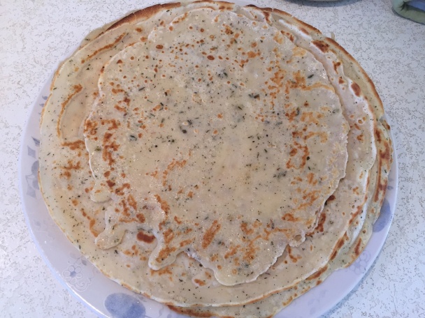 Bylinkové palacinky s údeným lososom, so špenátom a s gorgonzolou (fotorecept) - obrázok 1