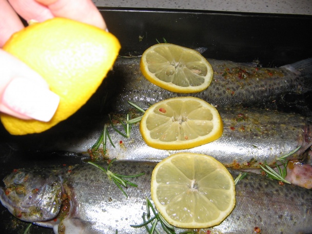 Pstruhy na rozmaríne a citróne - obrázok 3