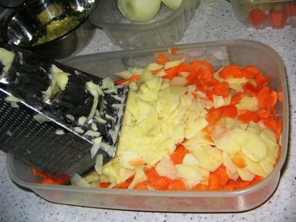 Prsia na sezame s prílohou zelenino-ovocného nákypu (fotorecept) - obrázok 3