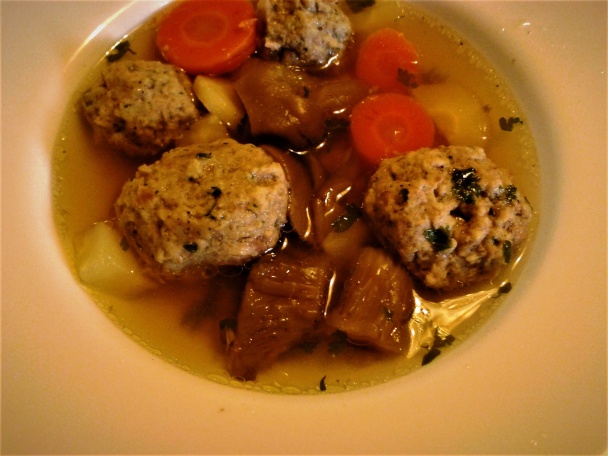 Polievka z daniela s knedličkami a hlivou (fotorecept) - obrázok 4