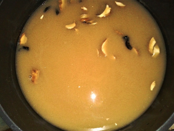 Polievka z cukrovej repy so sušenými hubami (fotorecept)  - obrázok 3