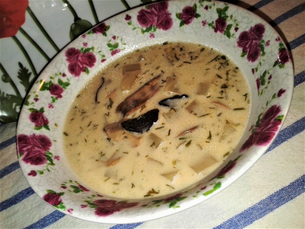 Polievka z cukrovej repy so sušenými hubami (fotorecept)  - obrázok 8