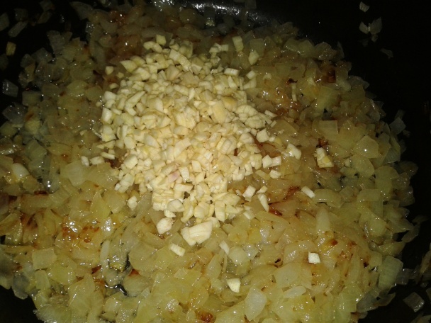 Fazuľový perkelt s viedenským párkom - obrázok 3