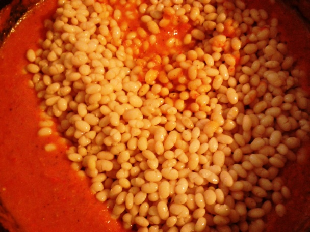 Fazuľový perkelt s viedenským párkom - obrázok 5