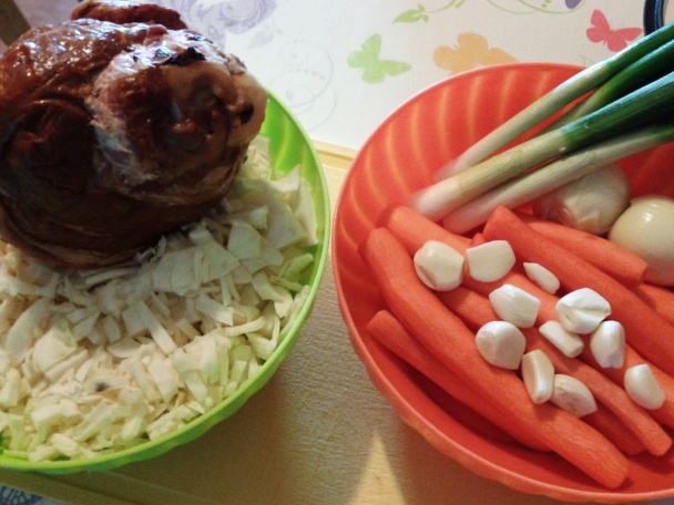 Údené bravčové koleno s vínnou omáčkou (fotorecept) - obrázok 2