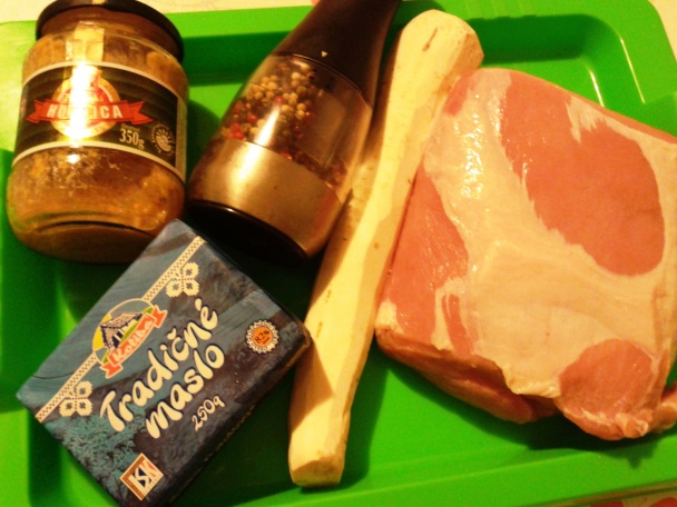 Bravčové karé s chrenovo-horčicovou omáčkou (fotorecept) - obrázok 1