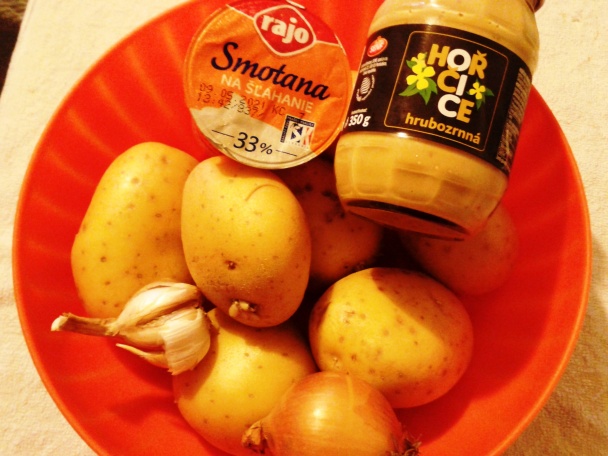 Mäso z polievky s horčicovou omáčkou a varenými zemiakmi (fotorecept) - obrázok 1