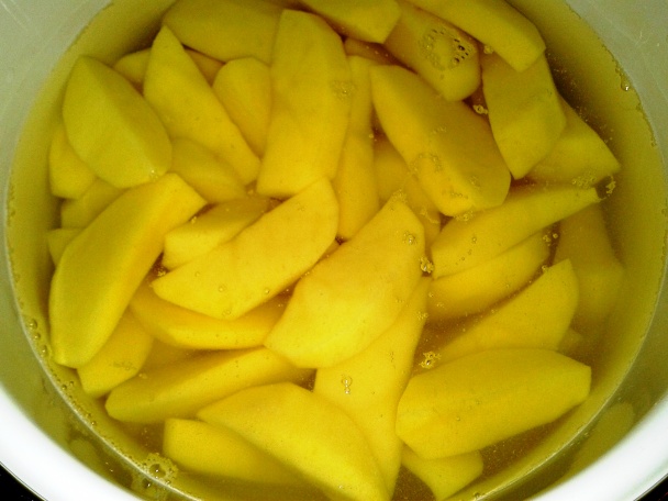 Mäso z polievky s horčicovou omáčkou a varenými zemiakmi (fotorecept) - obrázok 2