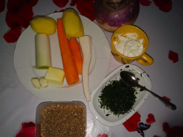 Kvaková polievka s kyslou smotanou a pohánkou (fotorecept) - obrázok 1