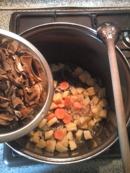 Hubovo-cesnaková polievka (fotorecept) - obrázok 4