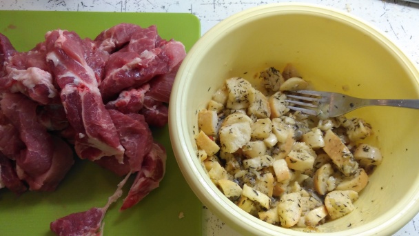 Fašírky so smotanovo-kôprovým dipom (fotorecept) - obrázok 1