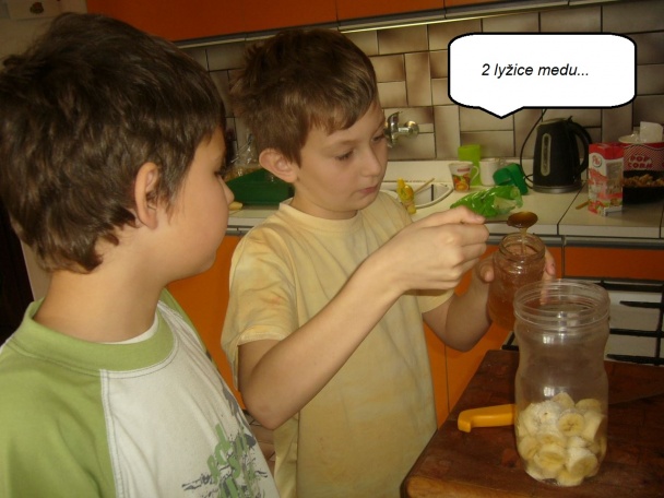 Banánový kokteil podľa mojich vnukov (fotorecept) - obrázok 3